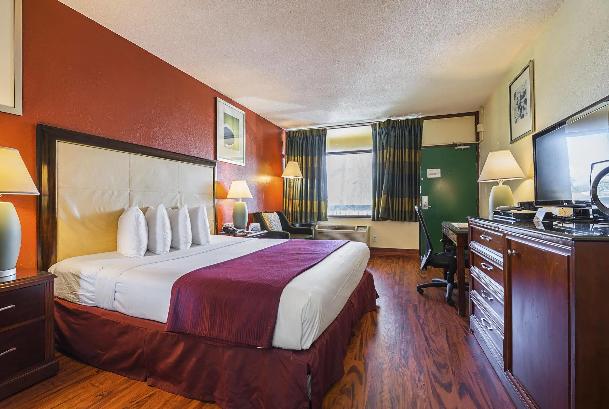Quality Inn Boca Raton University Area Bagian luar foto